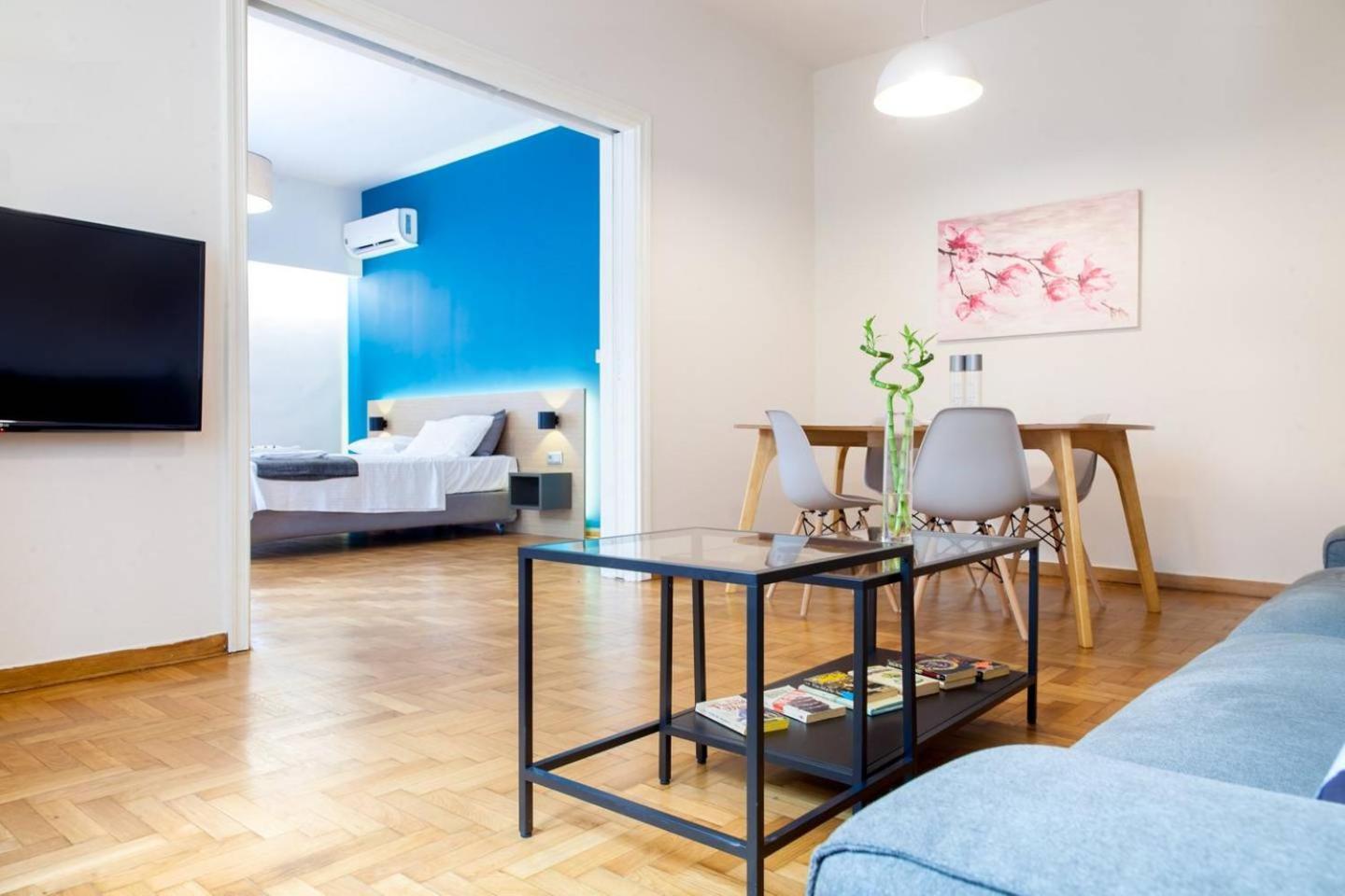 Toni'S 2Bd Home In Centre, 15 Sec To Metro 雅典 外观 照片