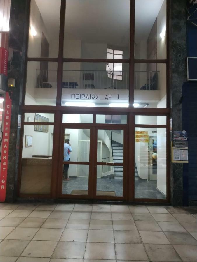 Toni'S 2Bd Home In Centre, 15 Sec To Metro 雅典 外观 照片